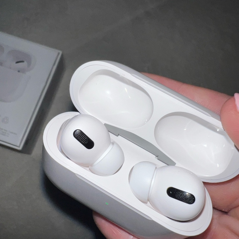 BRAND NEW airpod pros